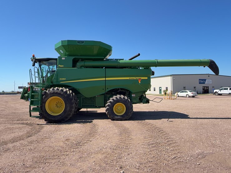 2015-john-deere-s680-image-8