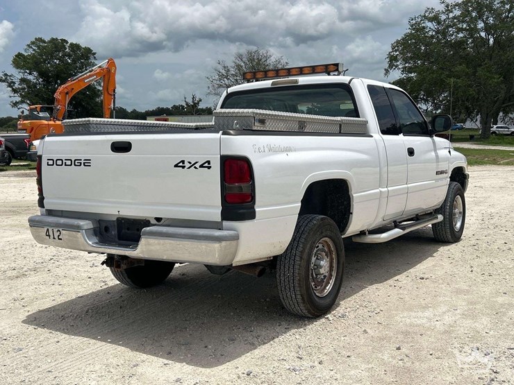 2001-dodge-ram-1500-image-3