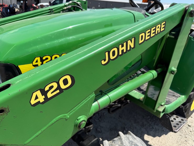2000-john-deere-4200-image-12