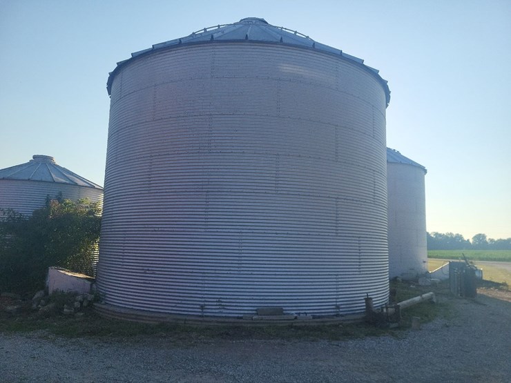 grain-bin---farthest-from-road-image-4