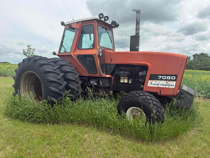 allis-chalmers-7080-tractor-image-1