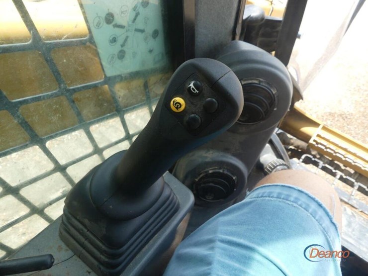 2023-caterpillar-299d3-xe-image-9