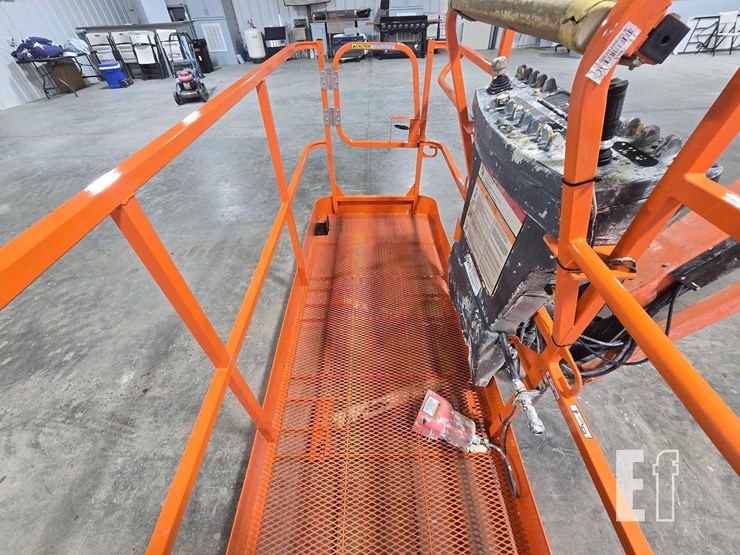 2007-jlg-660sj-image-10
