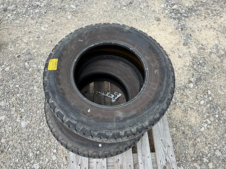 #42812-•-lot-of-(2)-goodyear-265/70r17-tires-inv#-42812-image-1