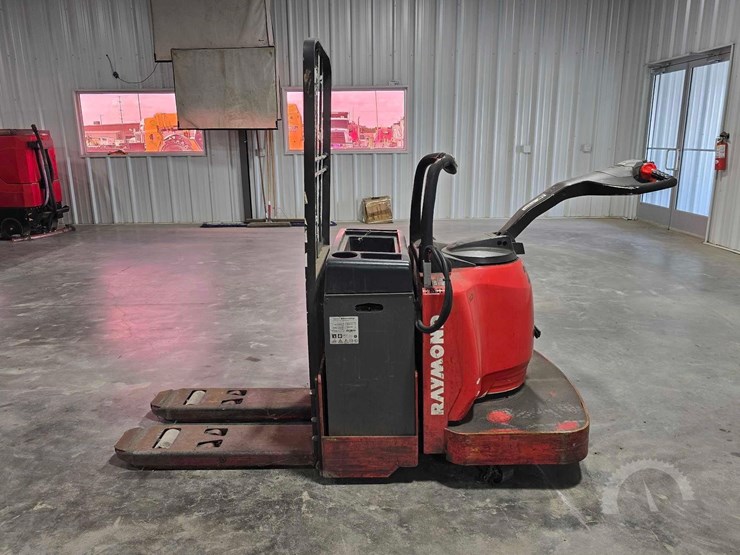 raymond-8400-image-5