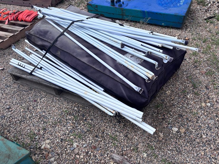#8012-•-outdoor-tent-image-1