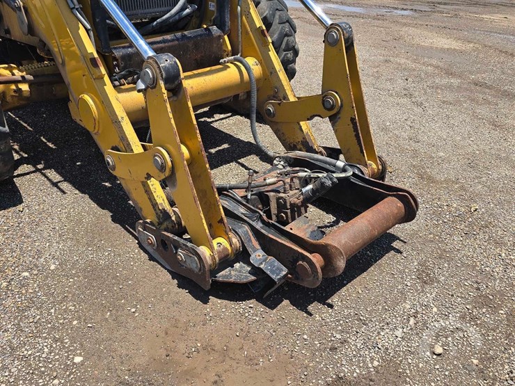 2018-caterpillar-420f2-it-image-10