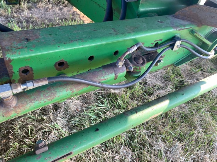john-deere-9600-4x4-combine-image-50