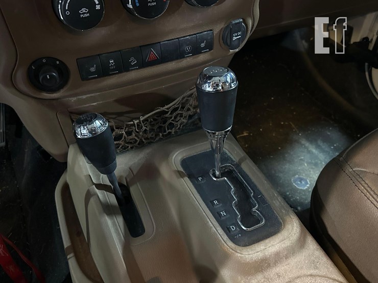 2016-jeep-wrangler-image-18