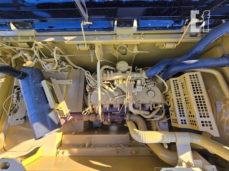 2017-caterpillar-326fl-image-25