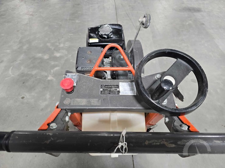 2018-husqvarna-fs400lv-image-5