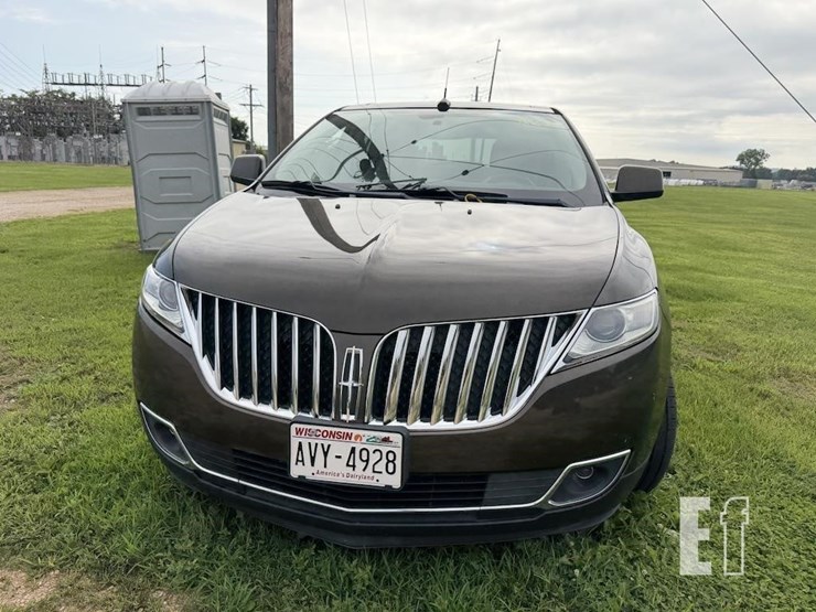 2011-lincoln-mkx-image-2