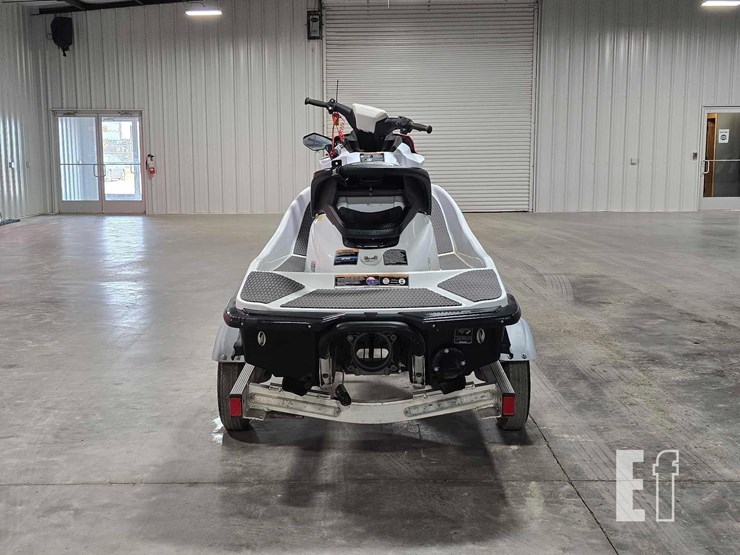 kawasaki-stx160-jet-ski-image-8