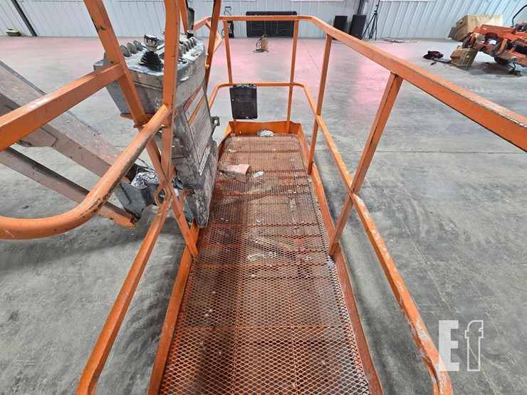 2006-jlg-660sj-image-9
