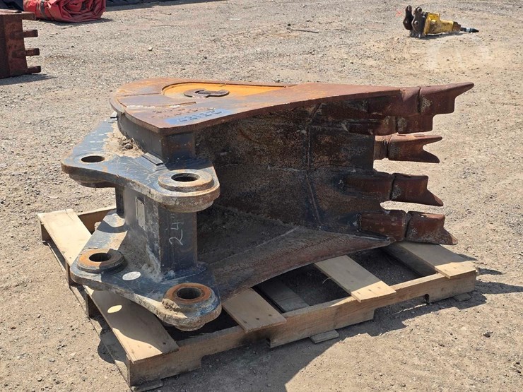 deere-130g-image-2