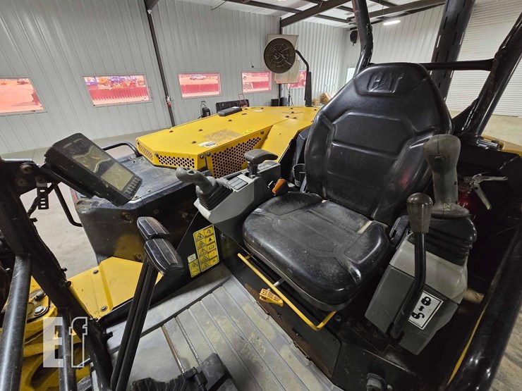2021-caterpillar-306cr-image-17