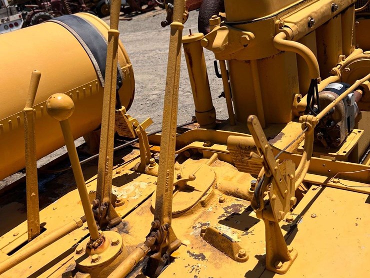 caterpillar-thirty-image-16