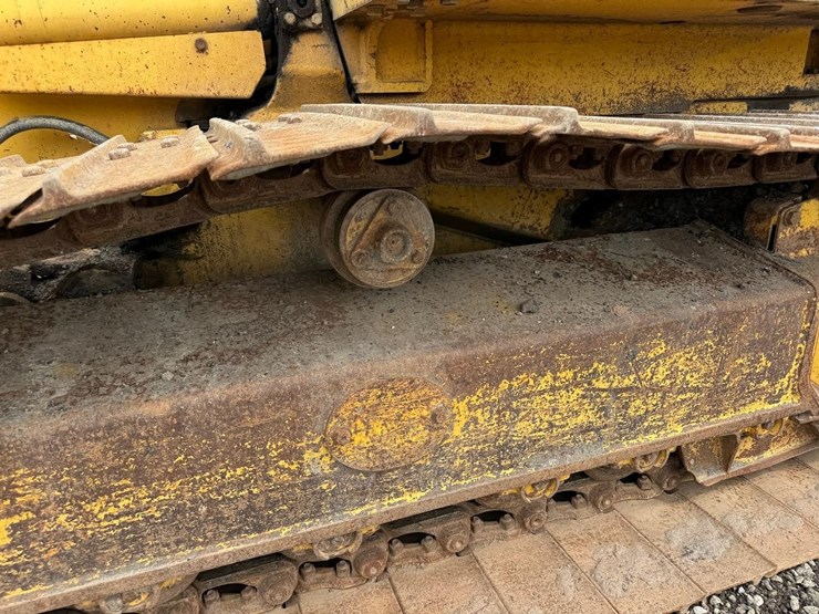 2004-komatsu-d31px-21-image-14