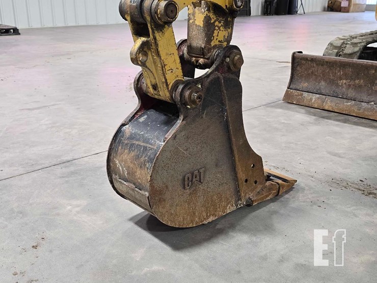 2019-caterpillar-303.5e2-cr-image-11