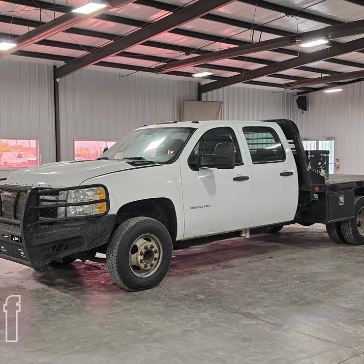 2013 2013 CHEVROLET SILVERADO FLATBED TRUCK 6591