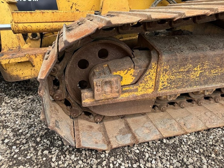 2004-komatsu-d31px-21-image-13
