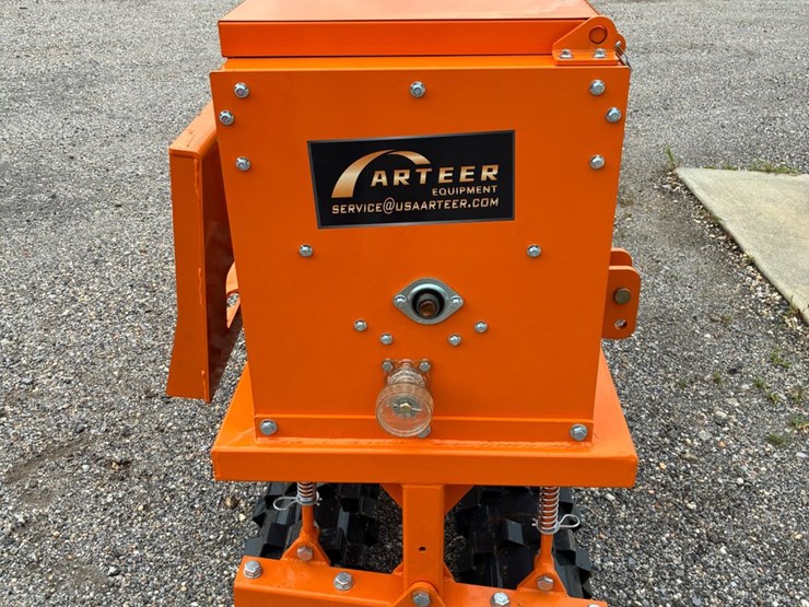 #20300-•-arteer-seed-drill-image-2