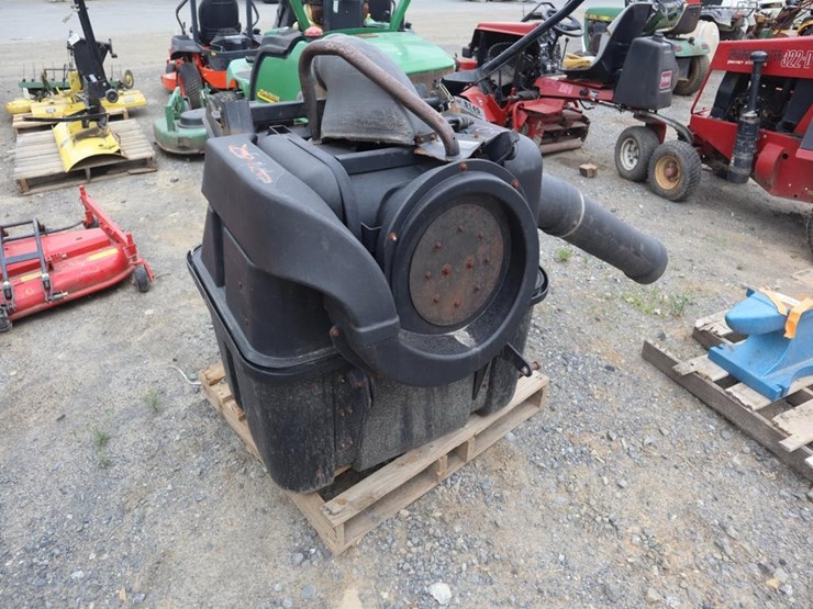 toro-leaf-vacuum-image-1