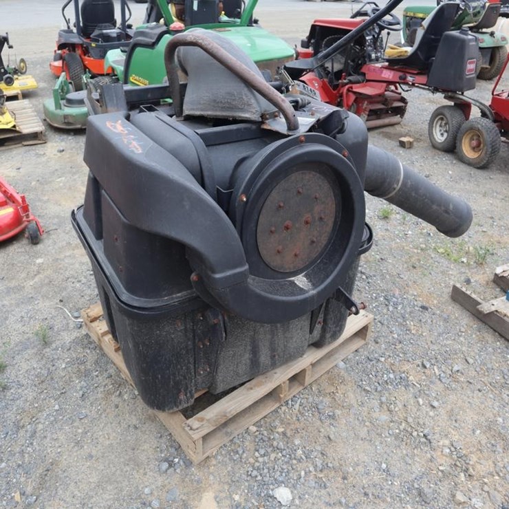 Toro Leaf Vacuum