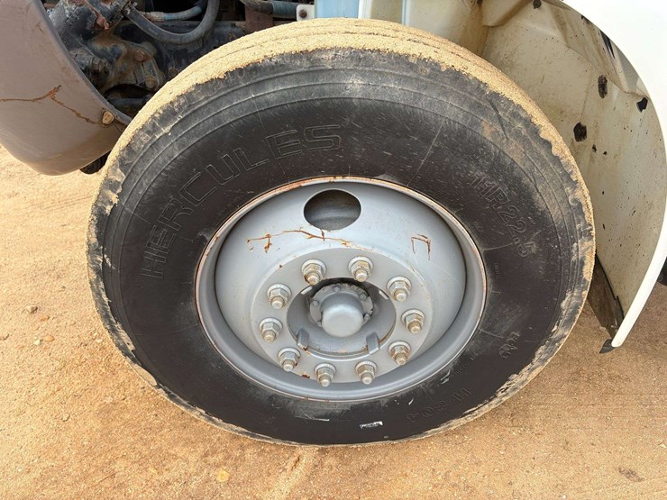 2009-international-durastar-4300-image-7