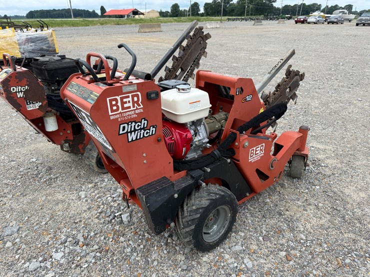 ditch-witch-c12-image-3