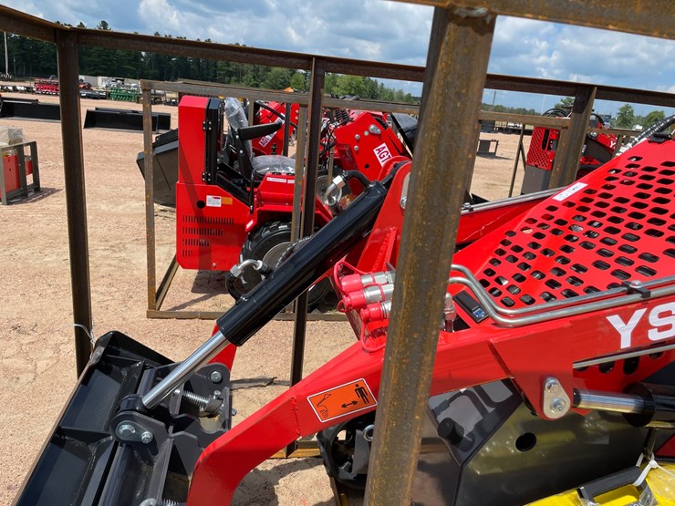 #5345-•-agt-ysrt14-skid-steer-loader-(mosinee,-wi)-image-13