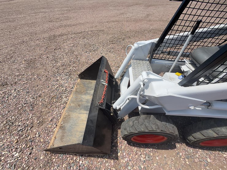 bobcat-m371-image-12