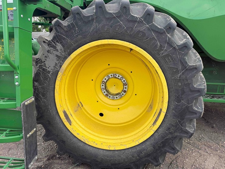 2019-john-deere-s780-image-10