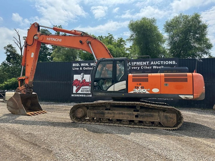2015-hitachi-zx350lc-6n-image-3