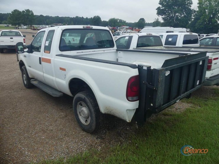 2006-ford-f350-image-3