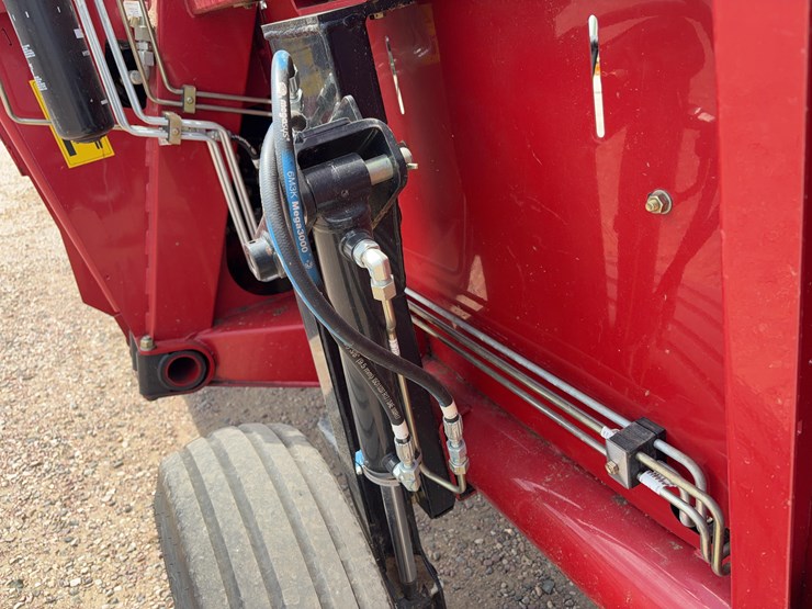 2014-case-ih-3162-image-15