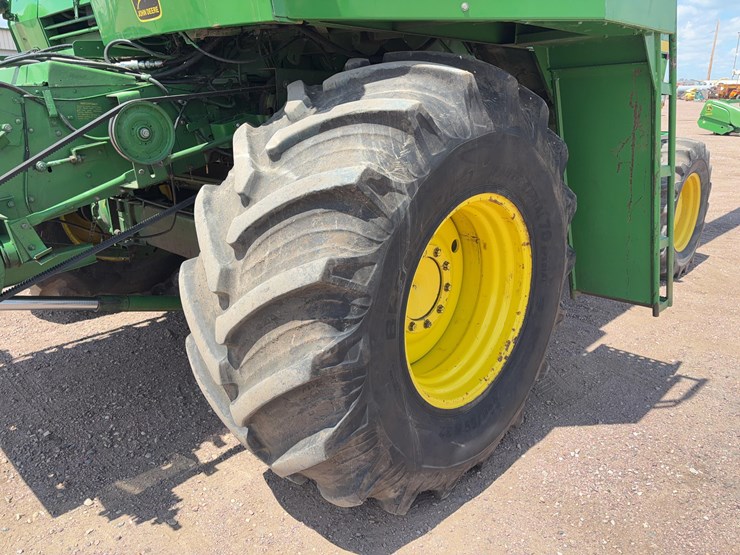 1981-john-deere-8820-image-11
