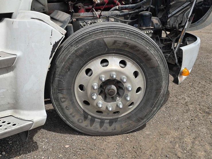 2009-kenworth-t660-image-30