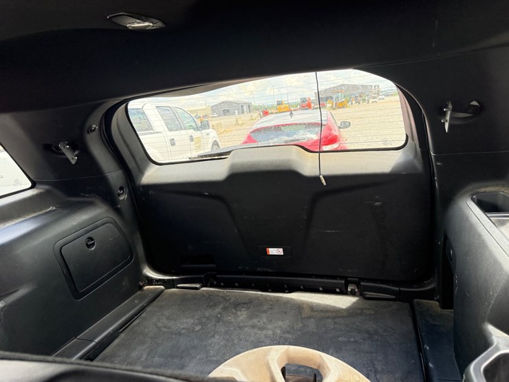 2017-ford-explorer-image-34