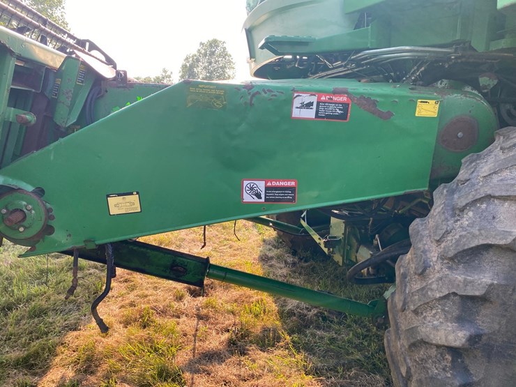 john-deere-9600-4x4-combine-image-6