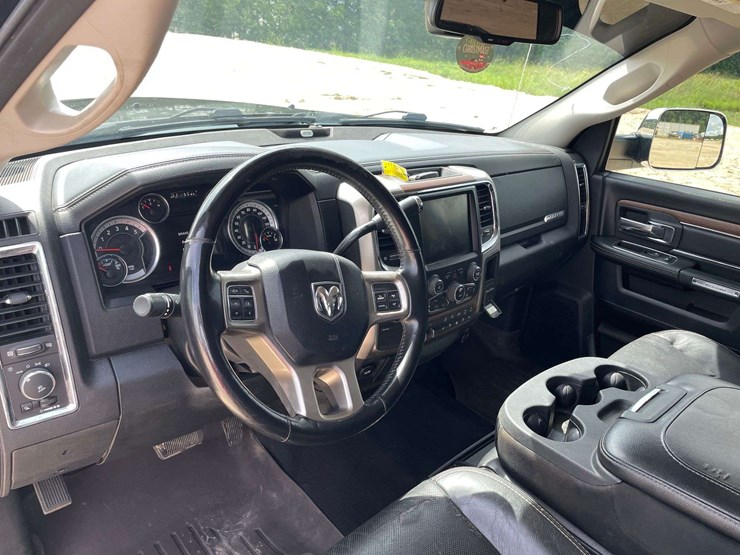 2016-dodge-ram-2500-image-11