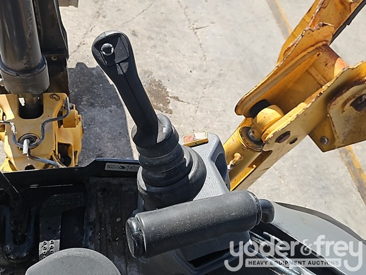 2017-deere-310sl-image-23