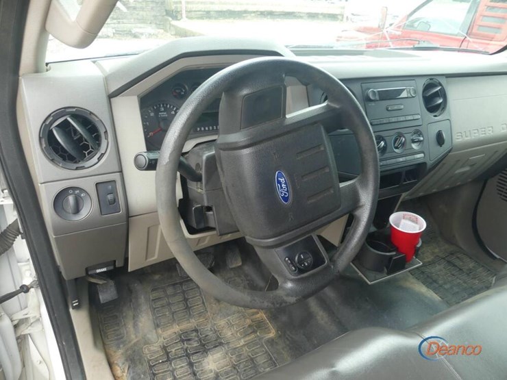 2014-ford-f250-xl-image-9