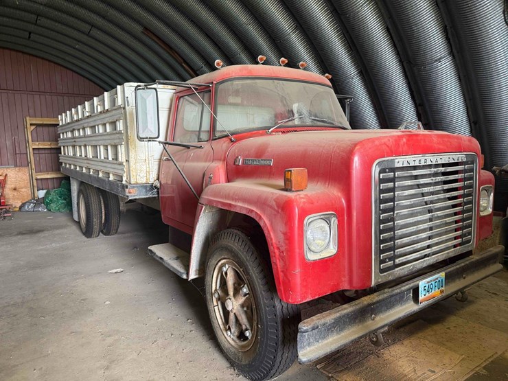 1973-international-1600-grain-truck-image-2