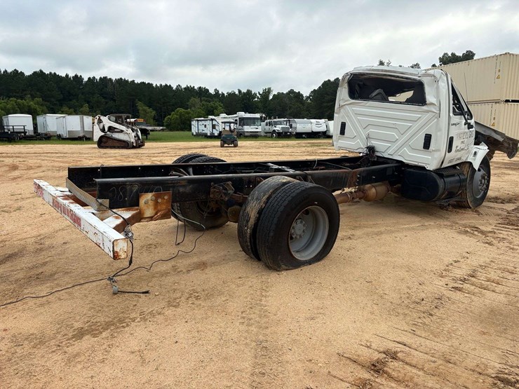 2009-international-durastar-4300-image-3