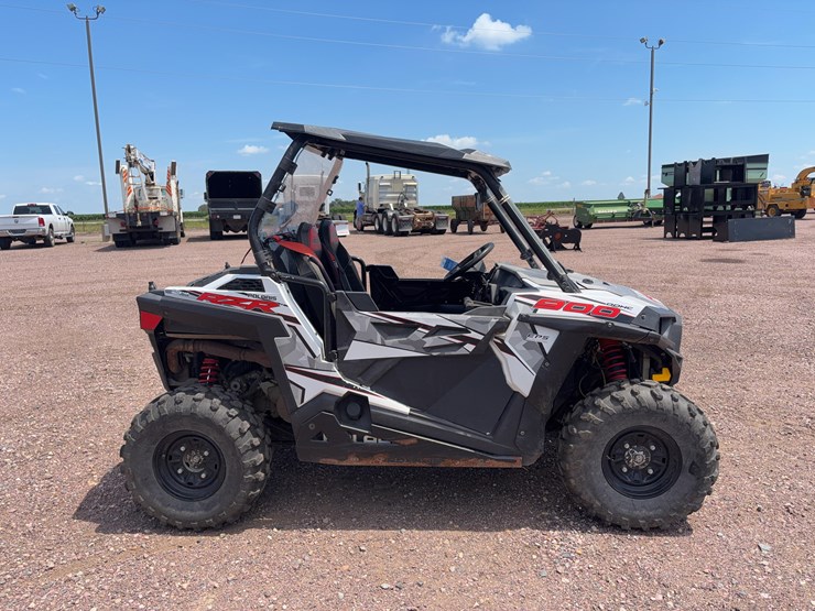 polaris-rzr-900-image-4