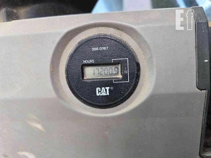 2014-caterpillar-320el-image-20