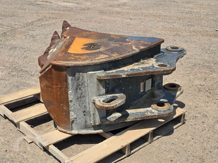 deere-130g-image-3