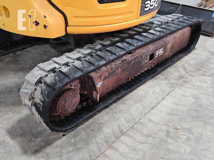 2021-deere-35g-image-37