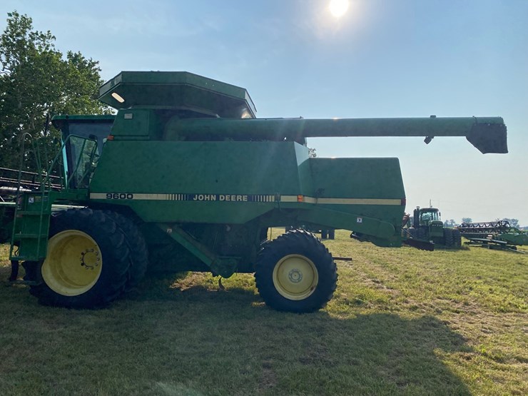 john-deere-9600-4x4-combine-image-5